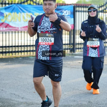 Runner Photo 1371621