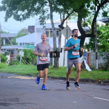 Runner Photo 1371883