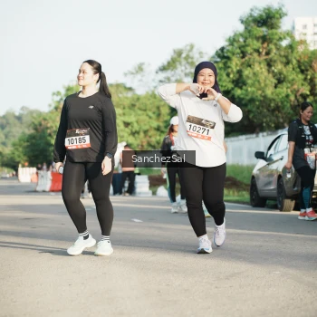 Runner Photo 1372103
