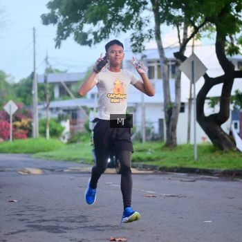 Runner Photo 1372244