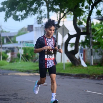 Runner Photo 1372246
