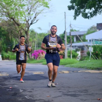 Runner Photo 1372260