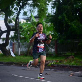 Runner Photo 1372273