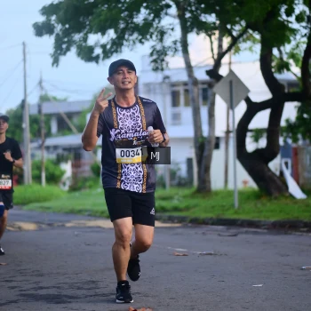 Runner Photo 1372350