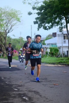 Runner Photo 1372386