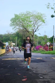 Runner Photo 1372736