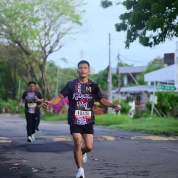 Runner Photo 1372749