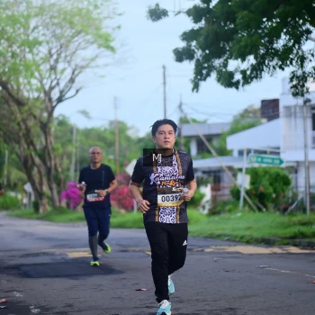 Runner Photo 1372754