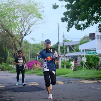 Runner Photo 1372761