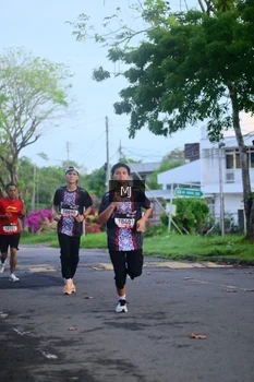 Runner Photo 1372788