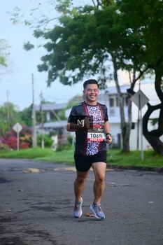 Runner Photo 1372789