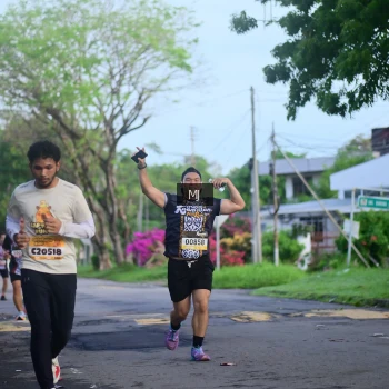 Runner Photo 1372797