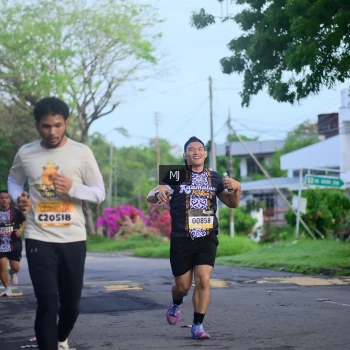 Runner Photo 1372800