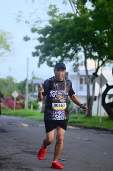 Runner Photo 1372810