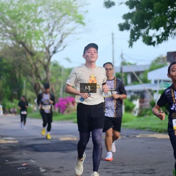 Runner Photo 1372822
