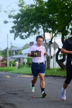 Runner Photo 1372830
