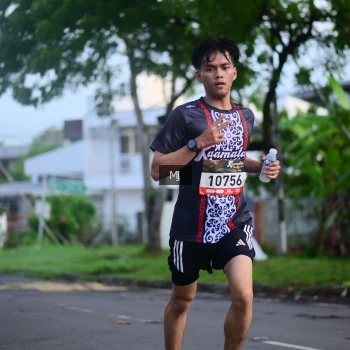Runner Photo 1372841