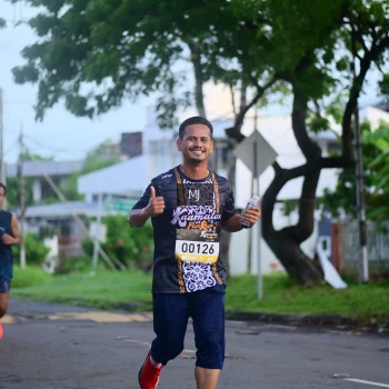 Runner Photo 1372847