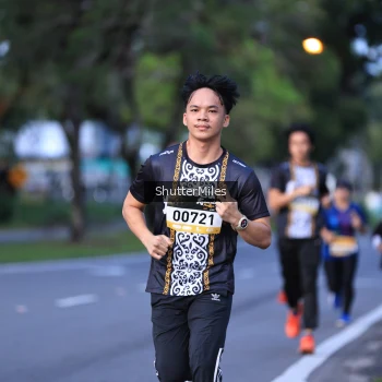 Runner Photo 1373198