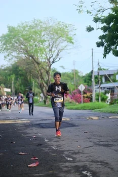 Runner Photo 1373416