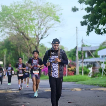 Runner Photo 1373421