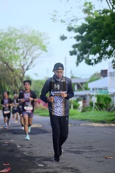 Runner Photo 1373424