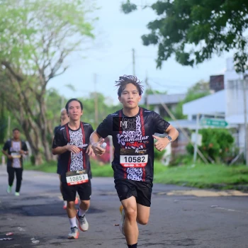 Runner Photo 1373431