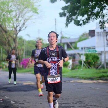 Runner Photo 1373433