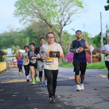 Runner Photo 1373479