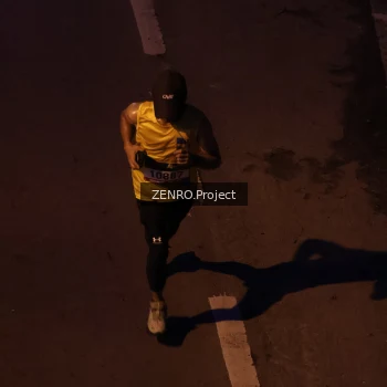 Runner Photo 1373709
