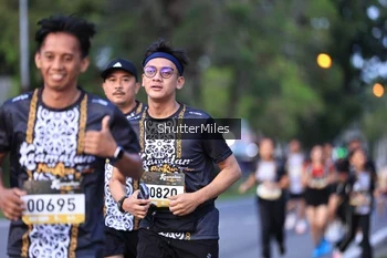 Runner Photo 1373846