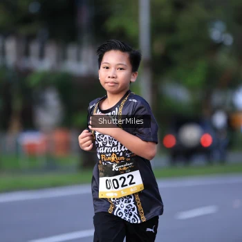 Runner Photo 1373863