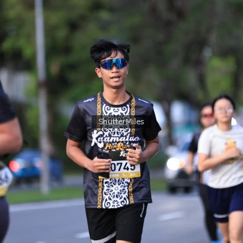 Runner Photo 1373904