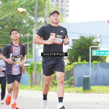 Runner Photo 1374250