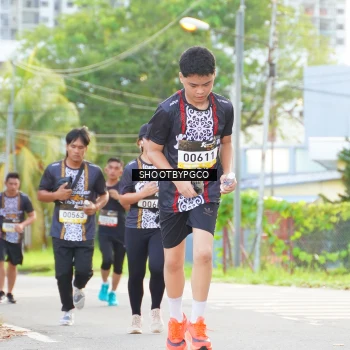 Runner Photo 1374251