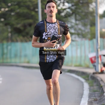 Runner Photo 1374871
