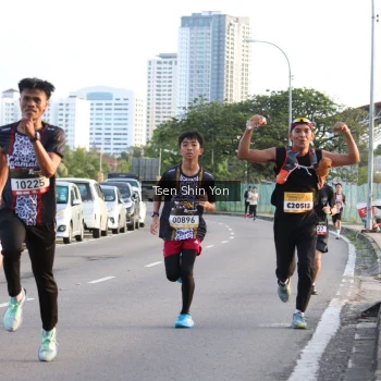 Runner Photo 1374901