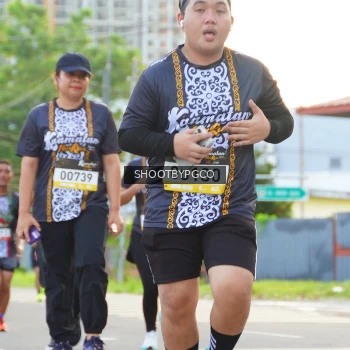 Runner Photo 1374908