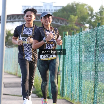 Runner Photo 1375083