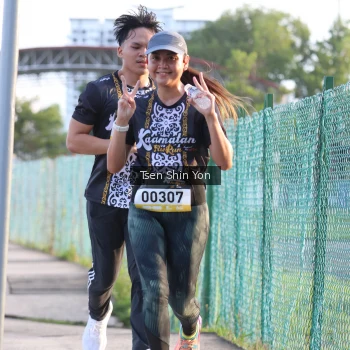 Runner Photo 1375085