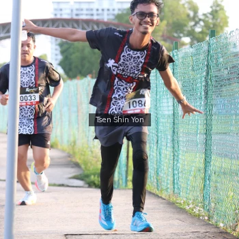 Runner Photo 1375168