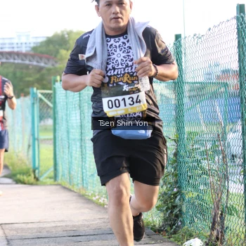 Runner Photo 1375692
