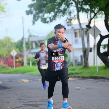 Runner Photo 1375984