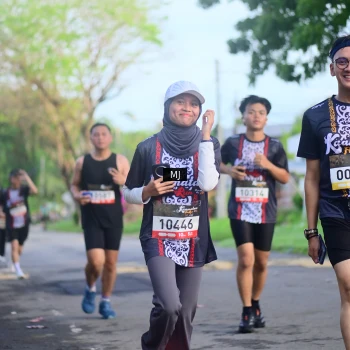 Runner Photo 1376107