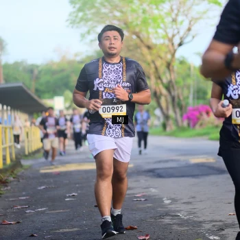 Runner Photo 1376241