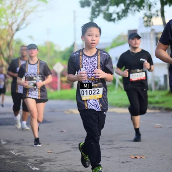 Runner Photo 1376321
