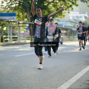 Runner Photo 1377441