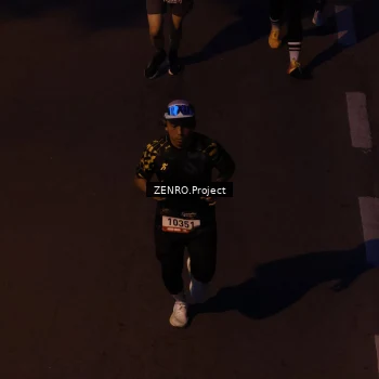 Runner Photo 1378713