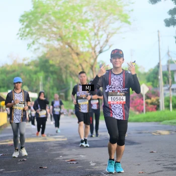 Runner Photo 1378758