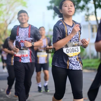 Runner Photo 1378817